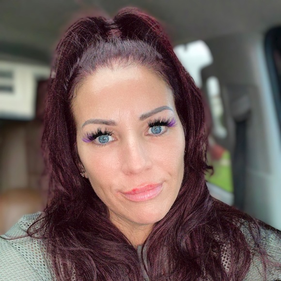 Meet your Posher, Janese - Picture 2 of 3